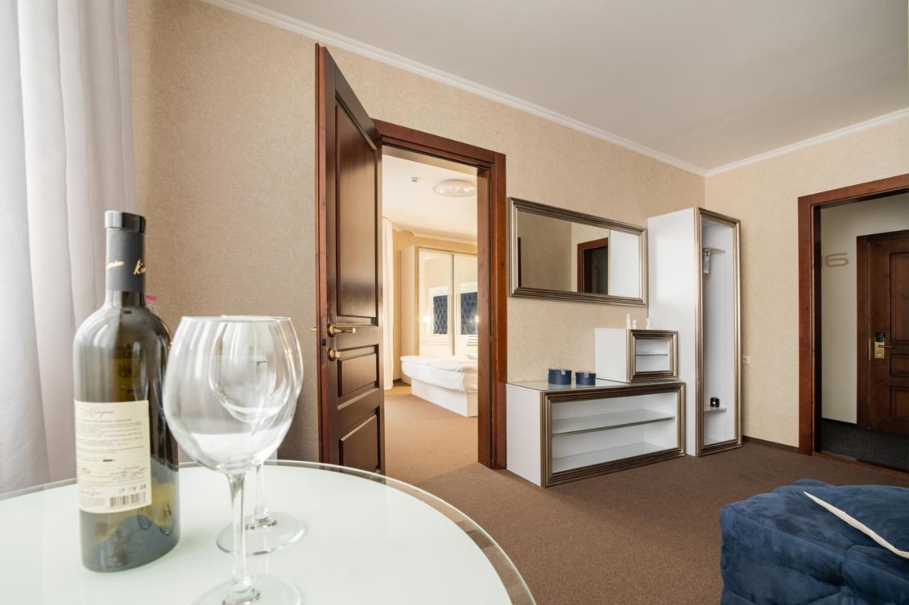 Private Rooms In Hotel Lift 1R Bukovel Exterior foto