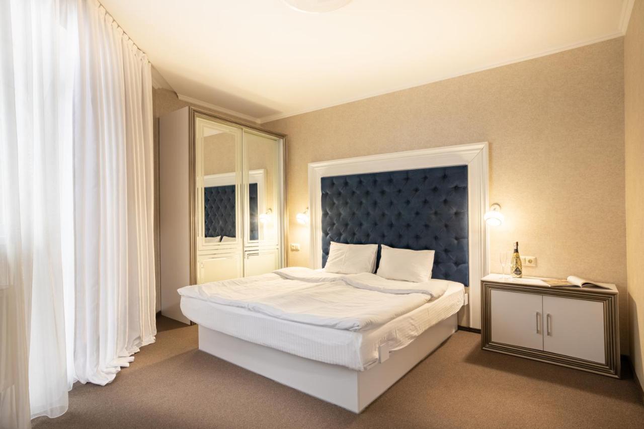 Private Rooms In Hotel Lift 1R Bukovel Exterior foto